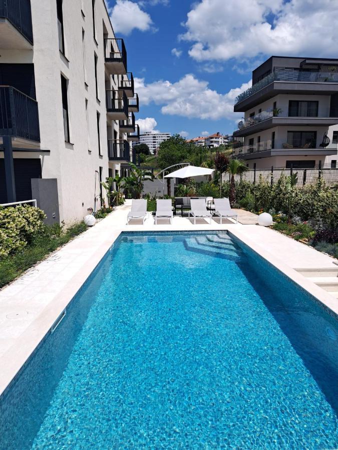 Apartment With Private Pool Split Exteriér fotografie