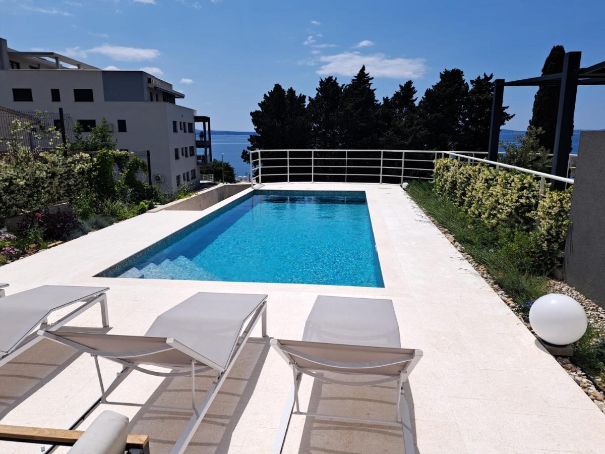 Apartment With Private Pool Split Exteriér fotografie