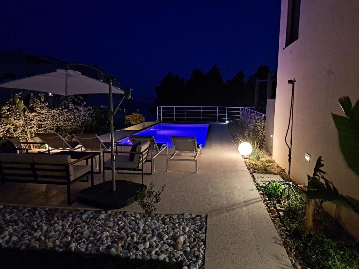 Apartment With Private Pool Split Exteriér fotografie