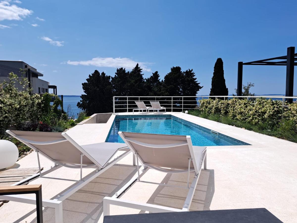 Apartment With Private Pool Split Exteriér fotografie