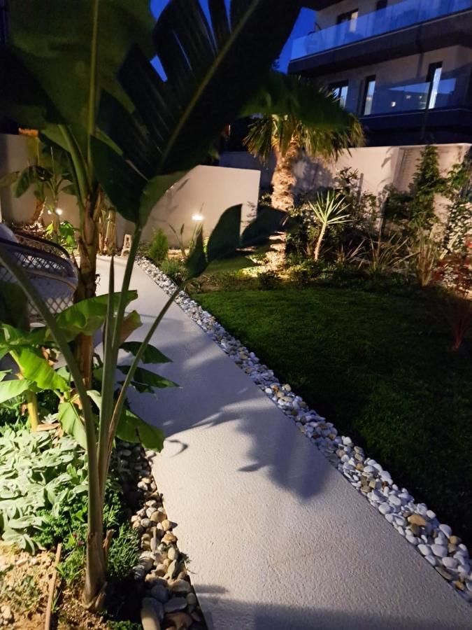 Apartment With Private Pool Split Exteriér fotografie