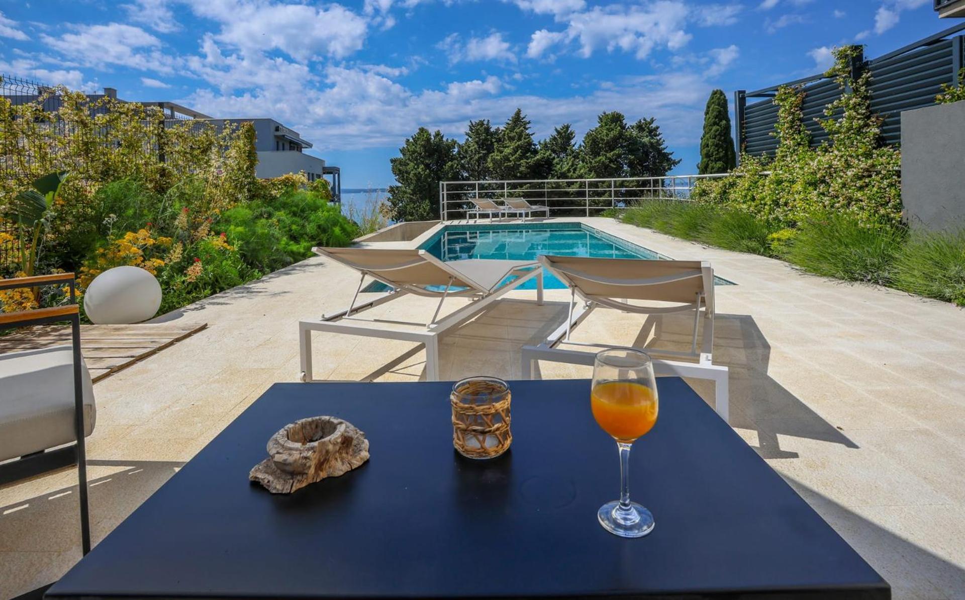 Apartment With Private Pool Split Exteriér fotografie